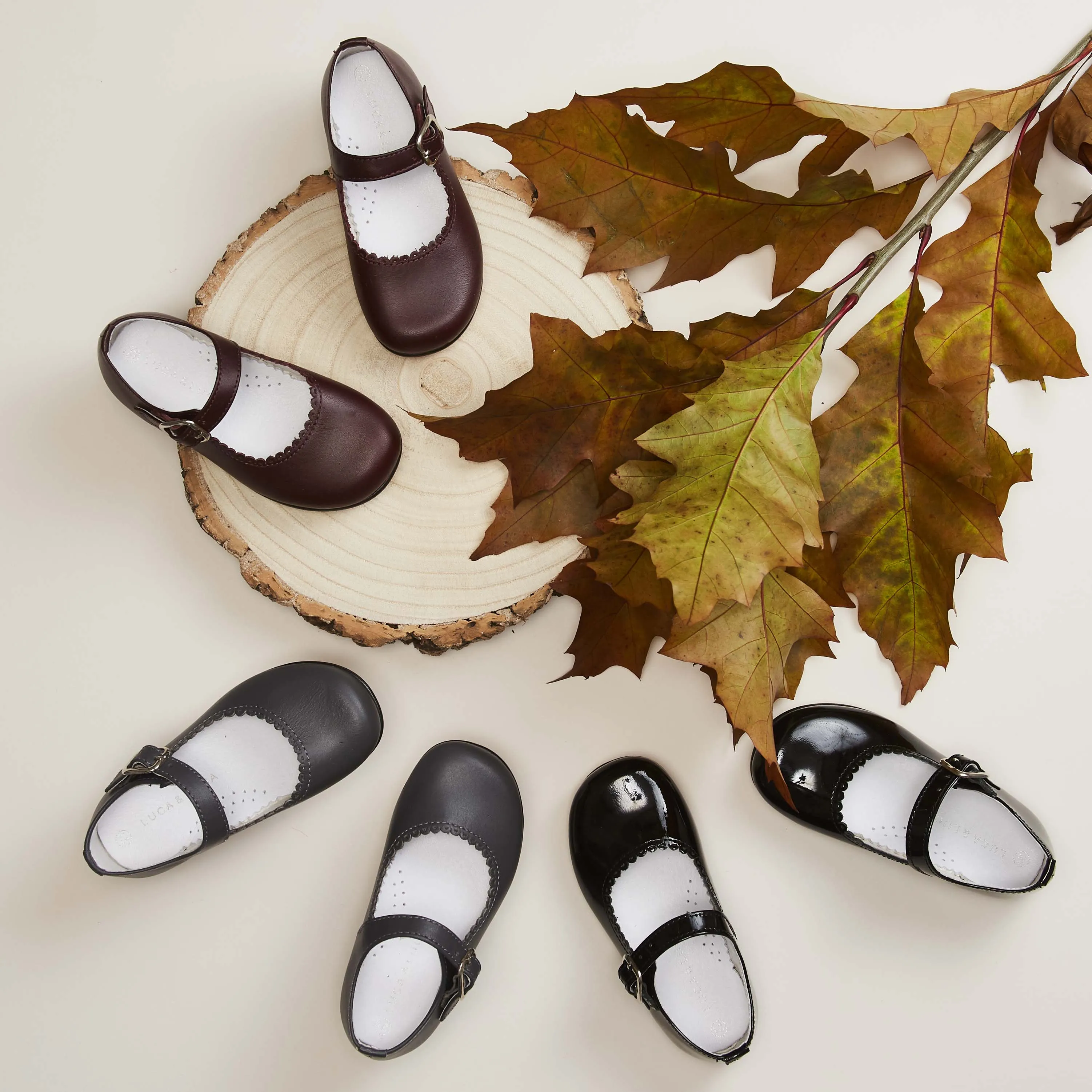 BURGUNDY MARY-JANE SHOES