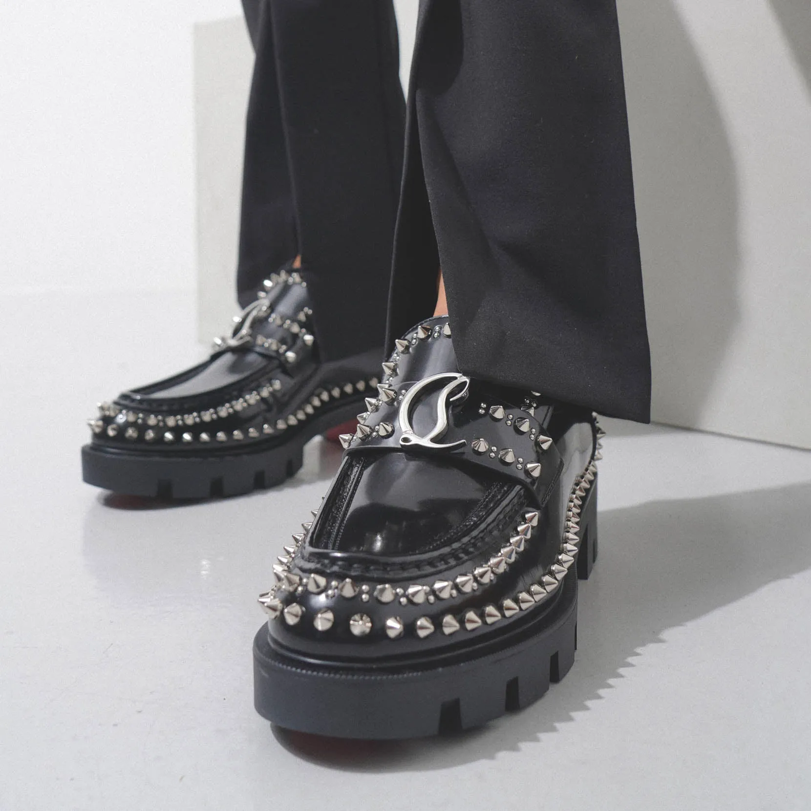 CL Moc black spikes leather flats