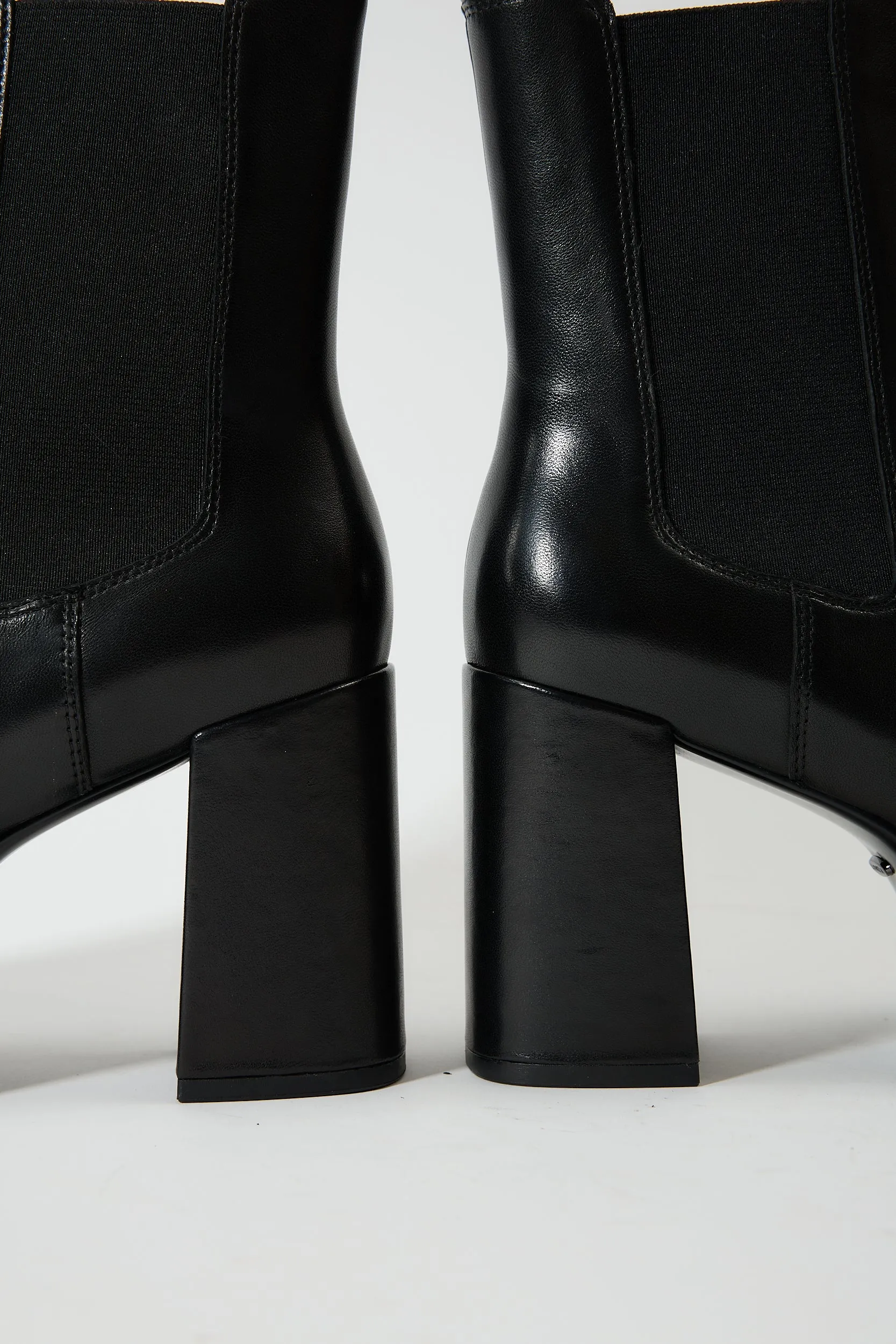 Eos Black