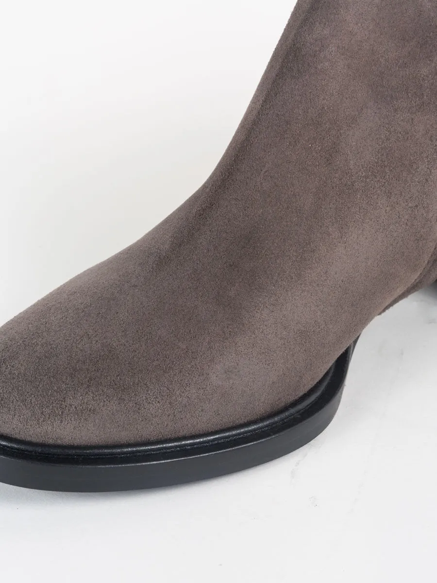 mickey boot