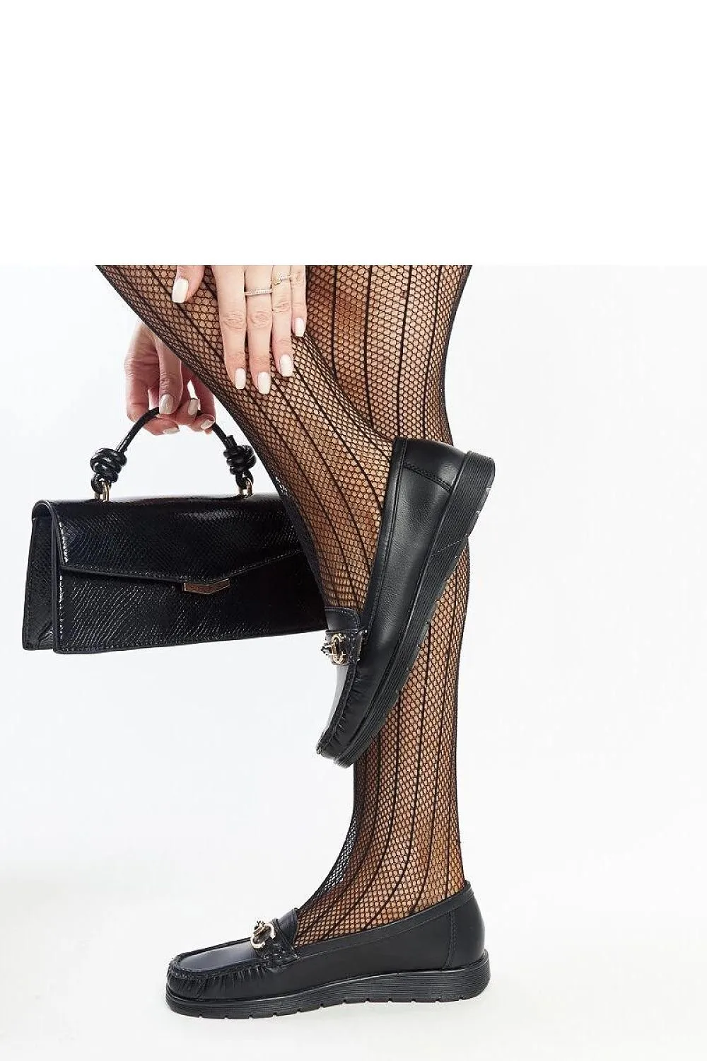 Round toe slip-on black loafers